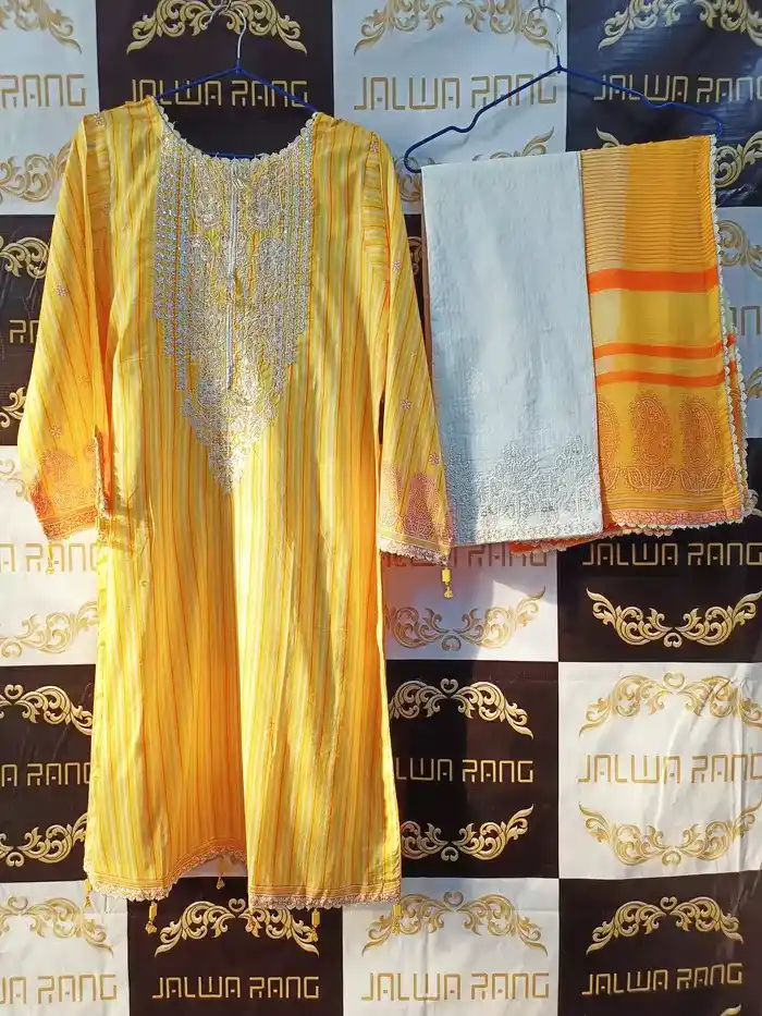 JRED1010 Ladies Ready to Wear Printed Pakistani Suits in UAE